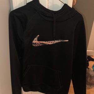 Women’s Nike sweatshirt